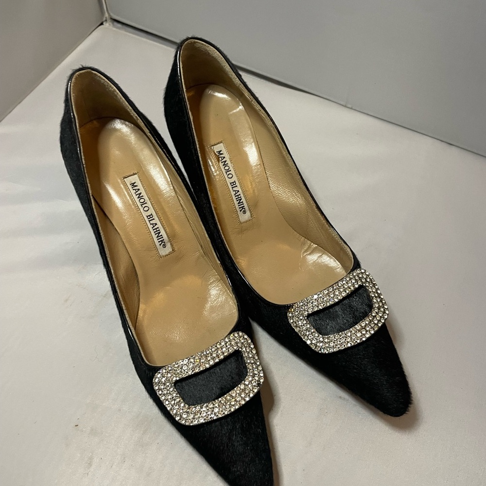 Black mink rhinestone pump